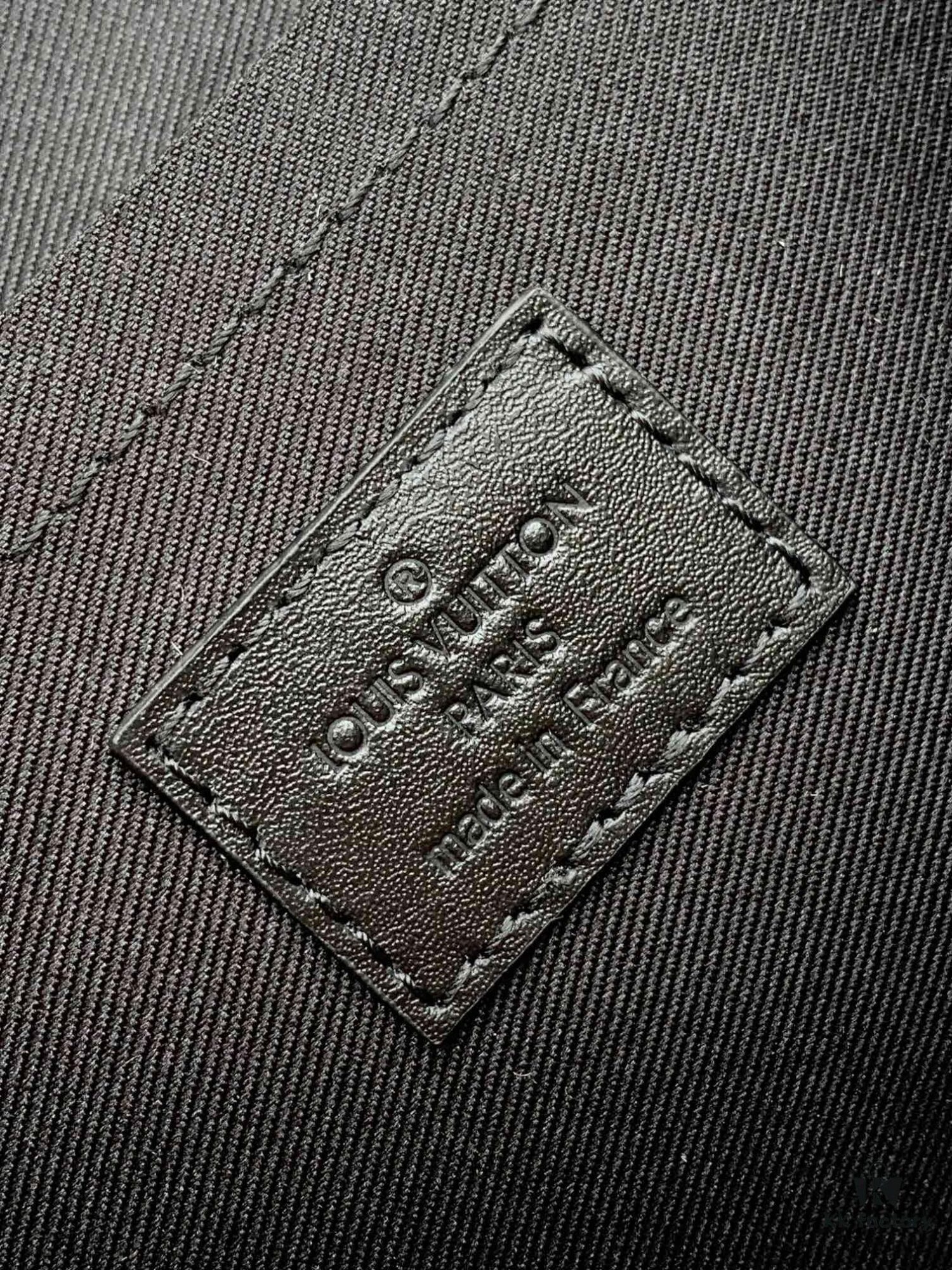 69305db5f09edb6de4c50000 Top-tier Original Order M46794 Black Flower M23741 Embossed S-Cape Messenger Bag