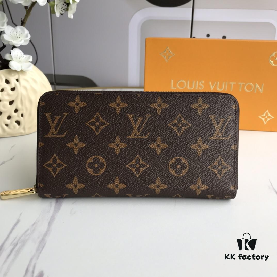 69305dc3f09edb6de4c5001e M60017 Interior Colorway Zippy Wallet