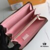 69305dc9f09edb6de4c5002d M60017 Interior Color Scheme. ZIPPY Zip Wallet