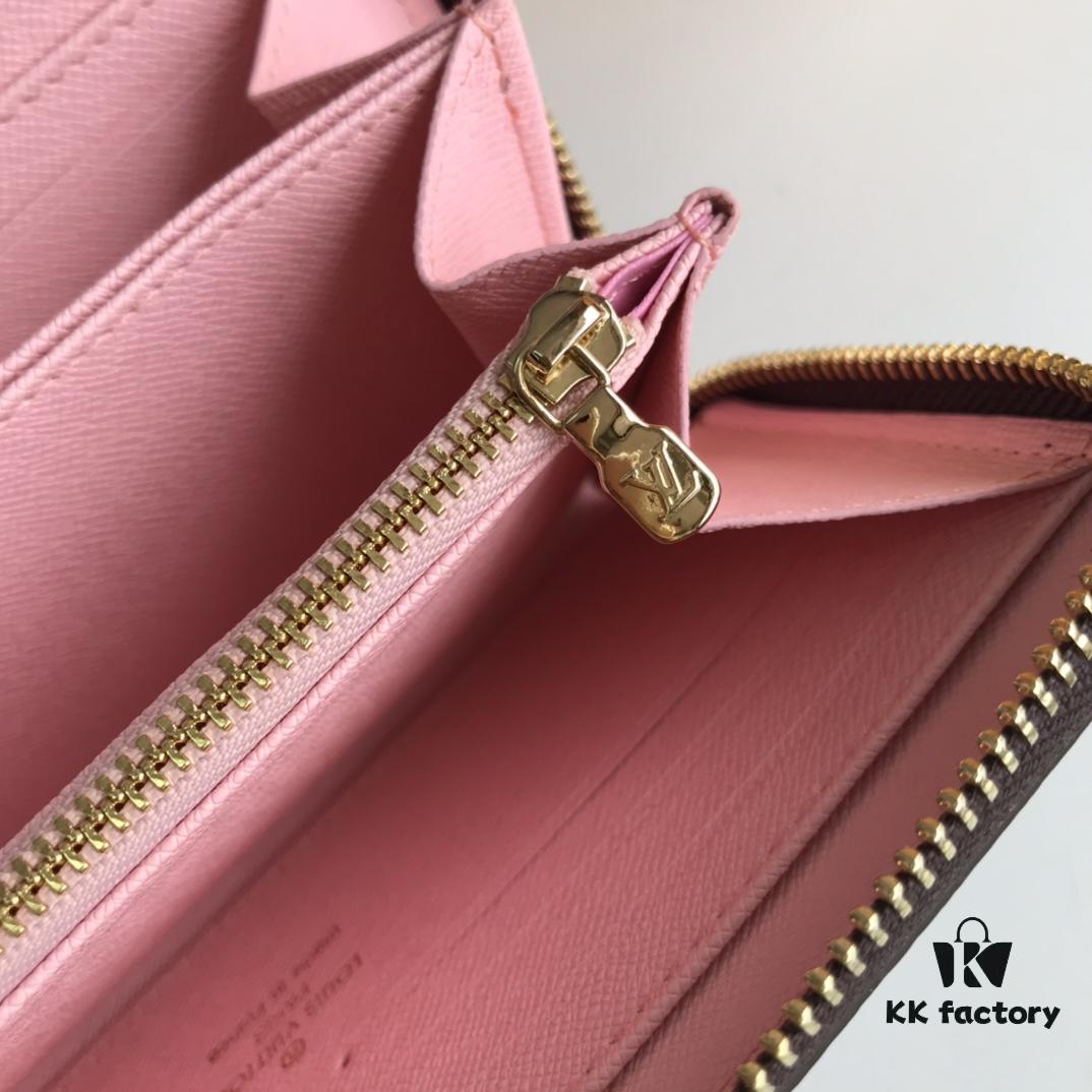 69305dcaf09edb6de4c5002e M60017 Interior Color Scheme. ZIPPY Zip Wallet