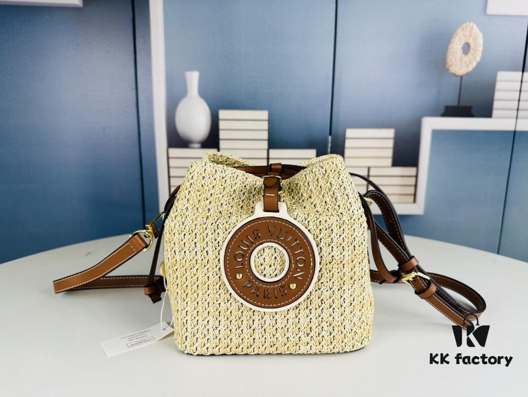 69305e3cf09edb6de4c5011d New Small LV NOE PURSE Bucket Bag in Raffia Leather