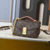 69305e53f09edb6de4c50147 M46279 East West Métis Small Messenger Bag