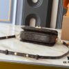 69305e54f09edb6de4c5014a M46279 East West Métis Small Messenger Bag