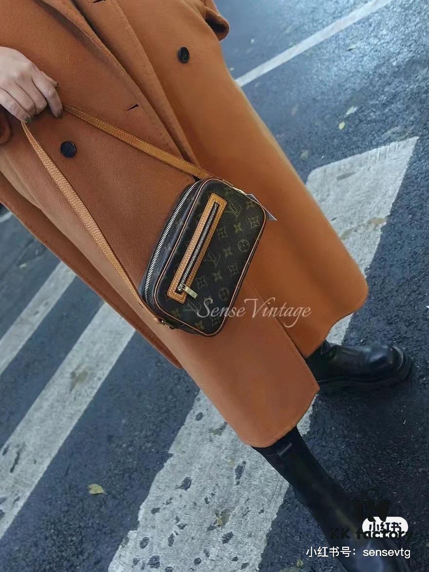 69305e90f09edb6de4c501c5 M51183 Small Open Smile Box Bag LV Vintage Monogram Shoulder Bag