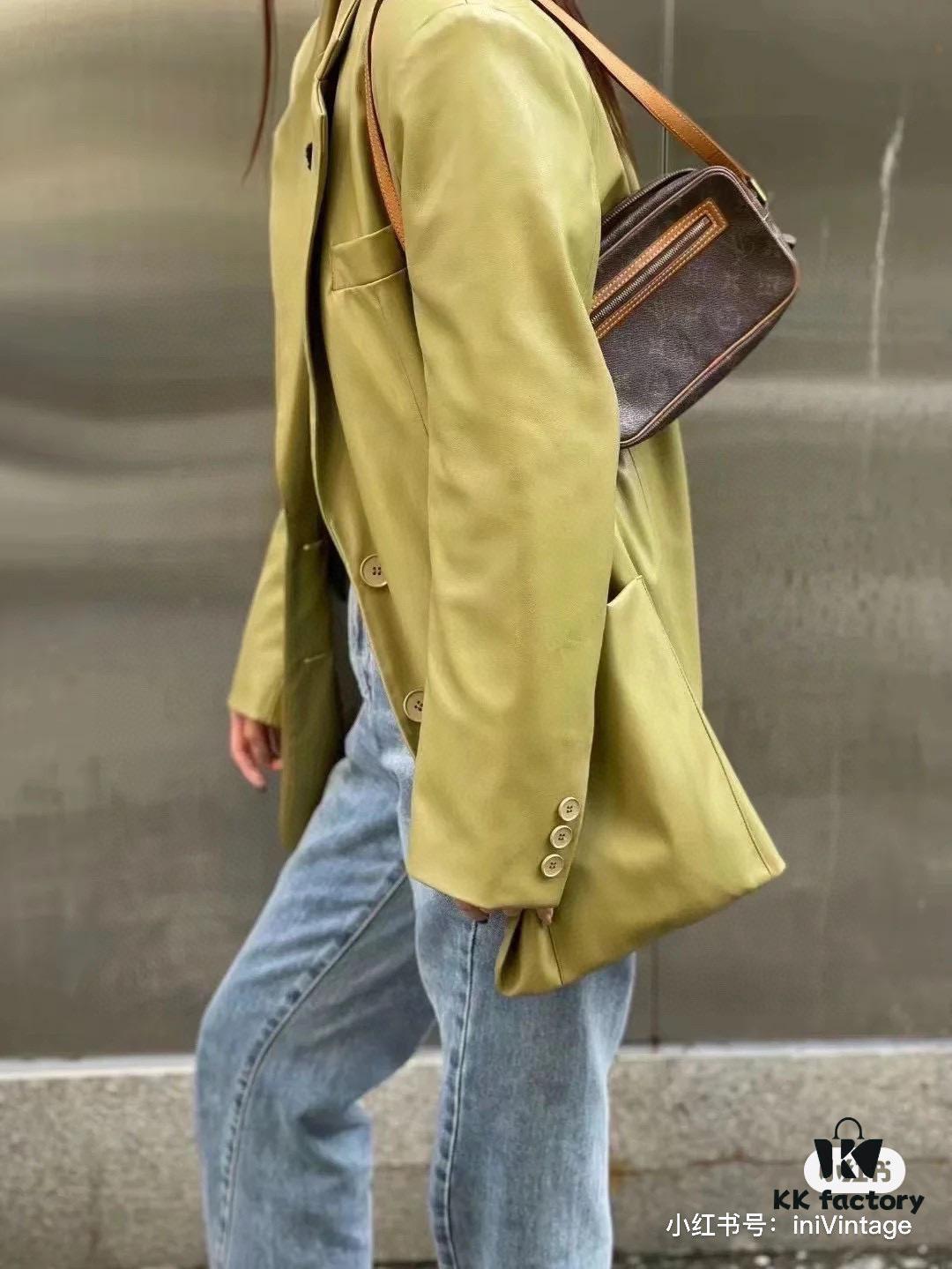 69305e95f09edb6de4c501d1 M51183 Small Open Smile Box Bag LV Vintage Monogram Shoulder Bag