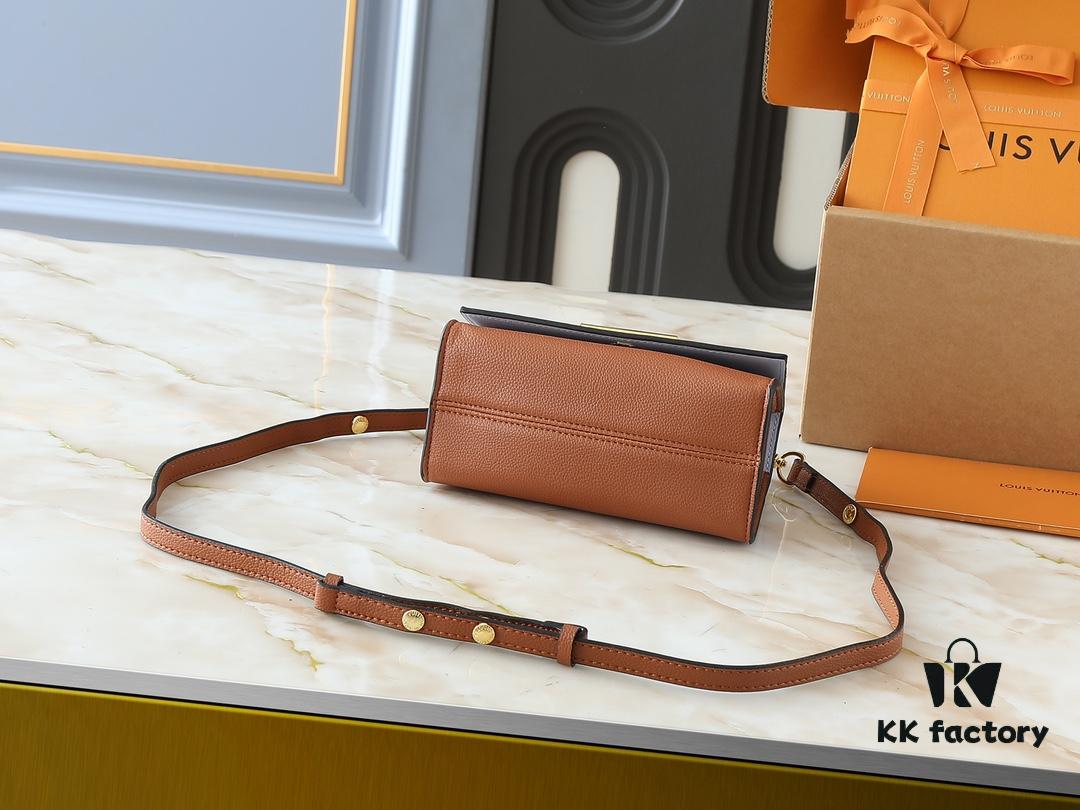 69305edbf09edb6de4c5025d Upgraded Original M21590 M59090 Twist One Handle BB Handbag crafted from deeply dyed Taurillon leather, featuring a top single handle and the iconic LV Twist turn-lock flap closure. The contrasting color leather lining adds a fashionable touch, suitable for crossbody, shoulder, or handheld wear.