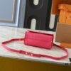 69305edef09edb6de4c50267 Upgraded Original M21590 M59090 Twist One Handle BB Handbag crafted from deeply dyed Taurillon leather, featuring a top single handle and the iconic LV Twist turn-lock flap closure. The contrast-color leather lining adds a fashionable touch, suitable for crossbody, shoulder, or handheld wear.