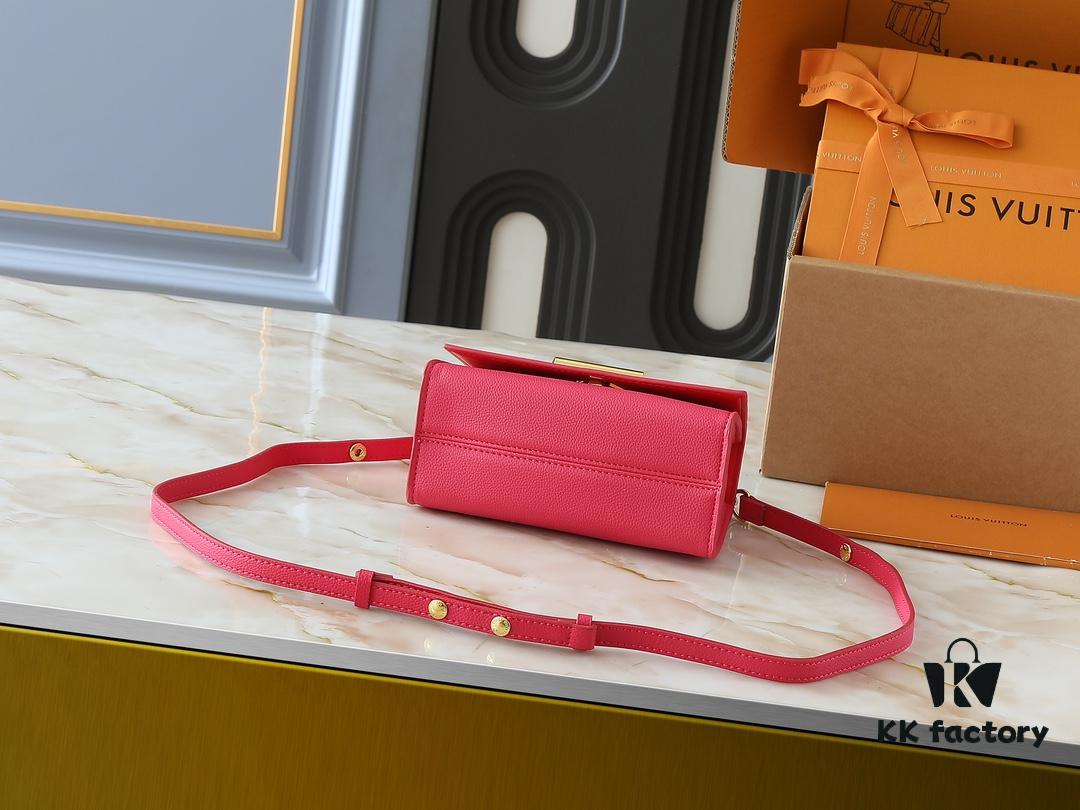 69305edef09edb6de4c50267 Upgraded Original M21590 M59090 Twist One Handle BB Handbag crafted from deeply dyed Taurillon leather, featuring a top single handle and the iconic LV Twist turn-lock flap closure. The contrast-color leather lining adds a fashionable touch, suitable for crossbody, shoulder, or handheld wear.
