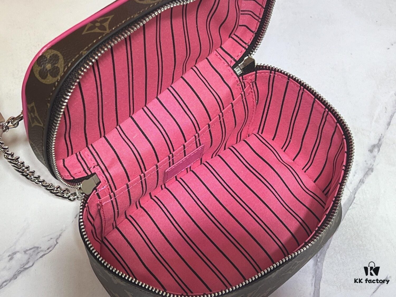 M44495 Nice Mini Cosmetic Case