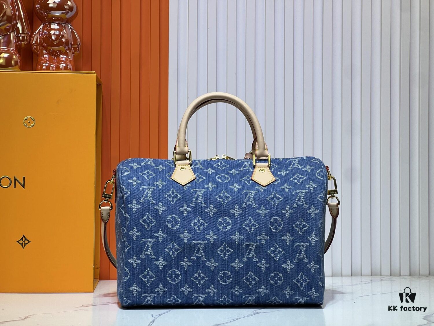 69305f0df09edb6de4c502c0 Grey Denim Blue Denim M13344 M40391 Denim Jeans Louis Vuitton Takashi Murakami Cherry Monogram Collection