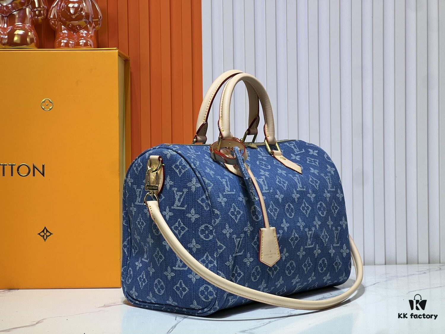 69305f12f09edb6de4c502c4 Grey Denim Blue Denim M13344 M40391 Denim Jeans Louis Vuitton Takashi Murakami Cherry Monogram Collection