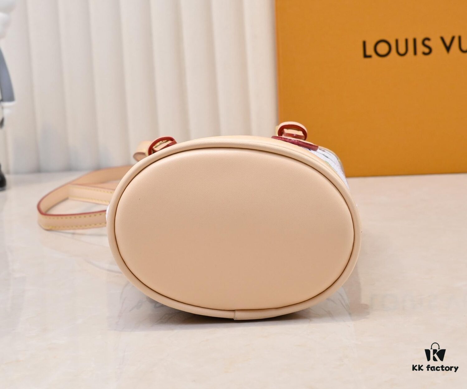 69305f4bf09edb6de4c5034e M81489 M13619 LV Longshang Village White Tricolor Upgrade Nano Bucket Bag from Match Series