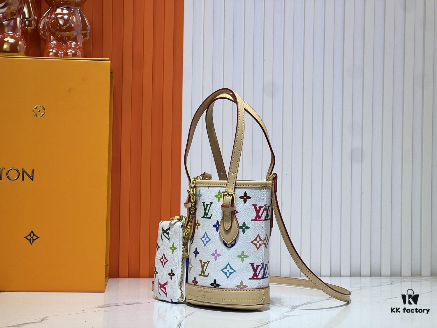 69305fcbf09edb6de4c50460 M81489 M13619 Lv➰ Longshang Village White Tricolor Upgrade Nano Bucket Bag