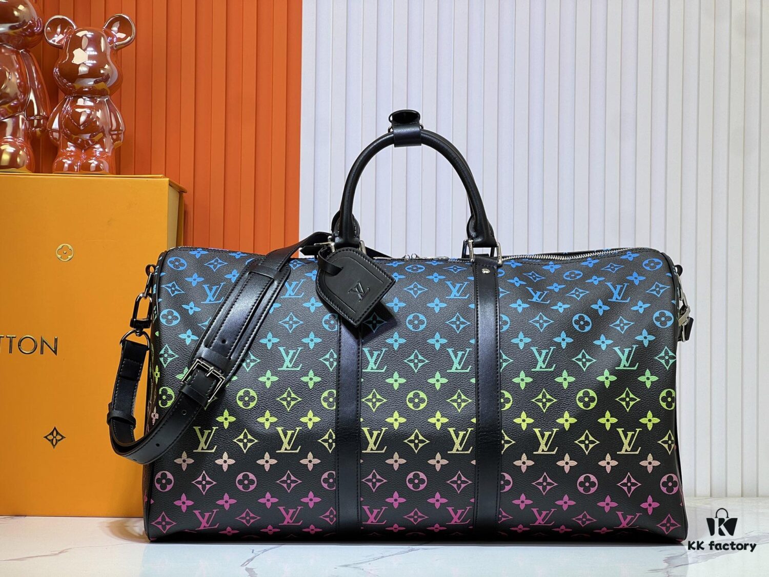 69305fdff09edb6de4c50479 New Arrival M13745 41416 Gradient Tricolor Series LV2025 Spring/Summer Collection x Takashi Murakami Collaboration