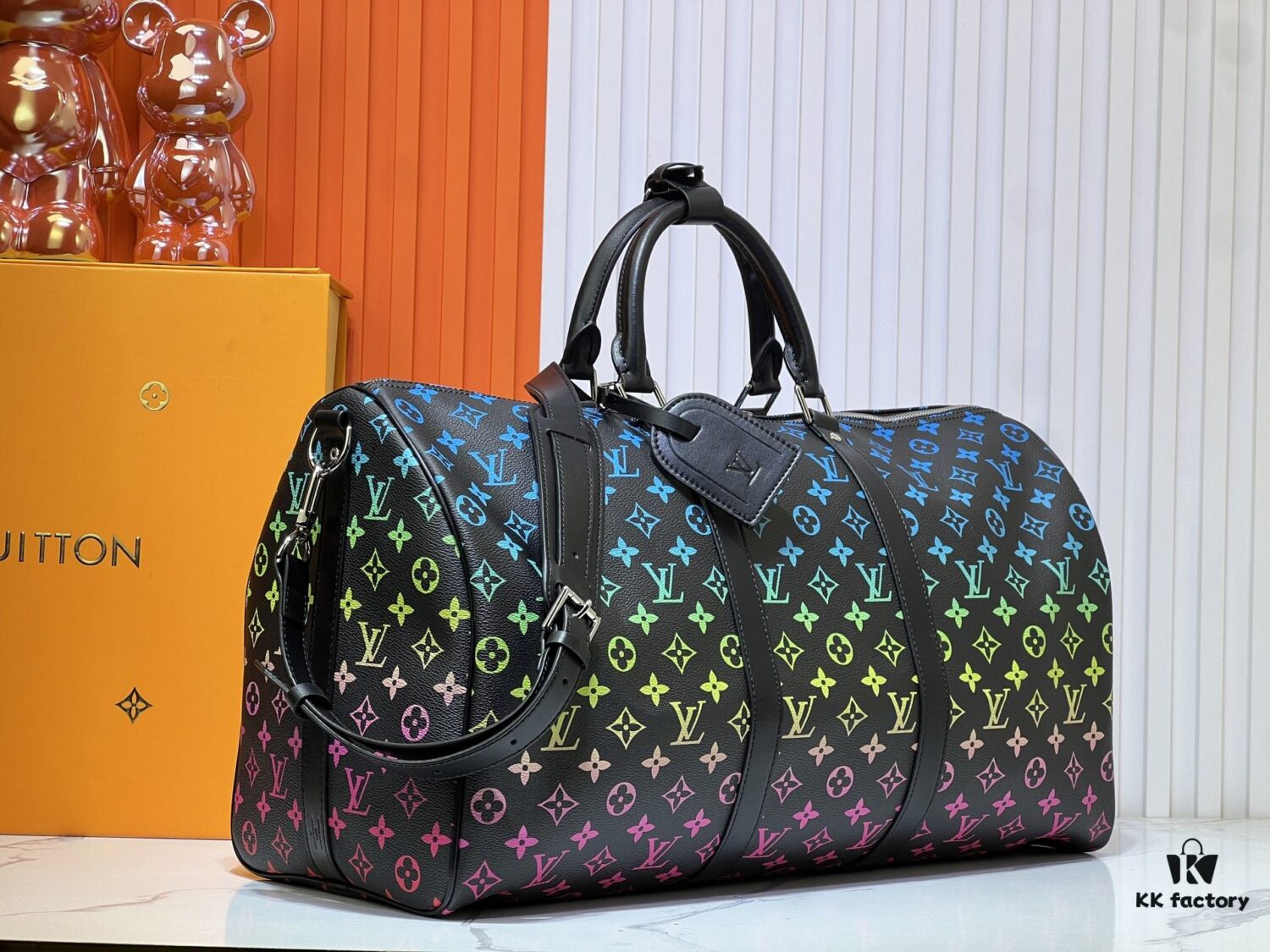 69305fe0f09edb6de4c5047b New Arrival M13745 41416 Gradient Tricolor Series LV2025 Spring/Summer Collection x Takashi Murakami Collaboration