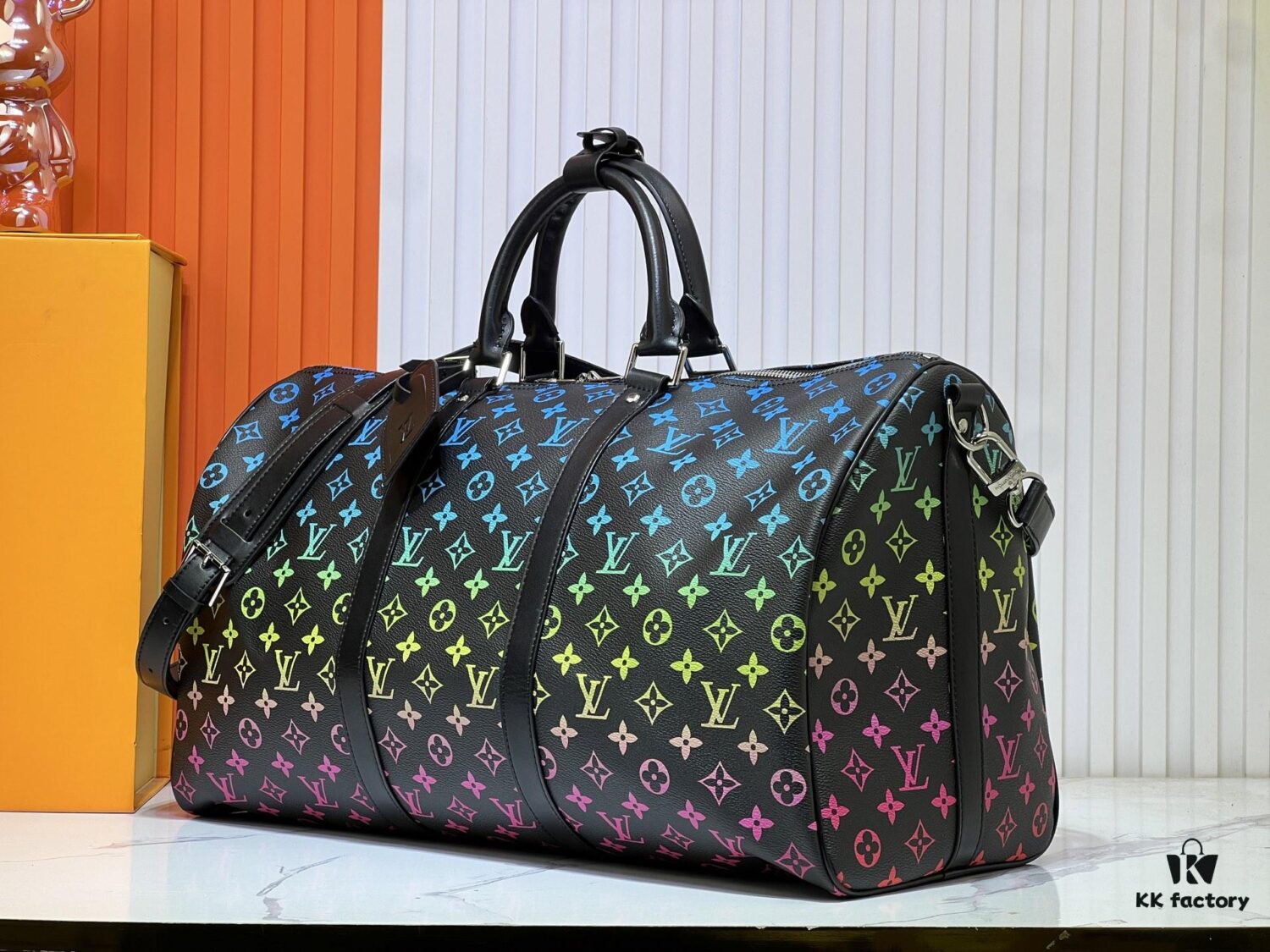 69305fe1f09edb6de4c5047c New Arrival M13745 41416 Gradient Tricolor Series LV2025 Spring/Summer Collection x Takashi Murakami Collaboration