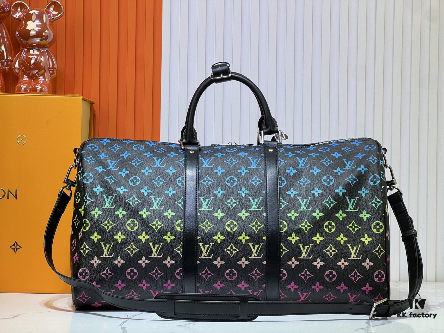 69305fe5f09edb6de4c50481 New Arrival M13745 41416 Gradient Tricolor Series LV2025 Spring/Summer Collection x Takashi Murakami Collaboration