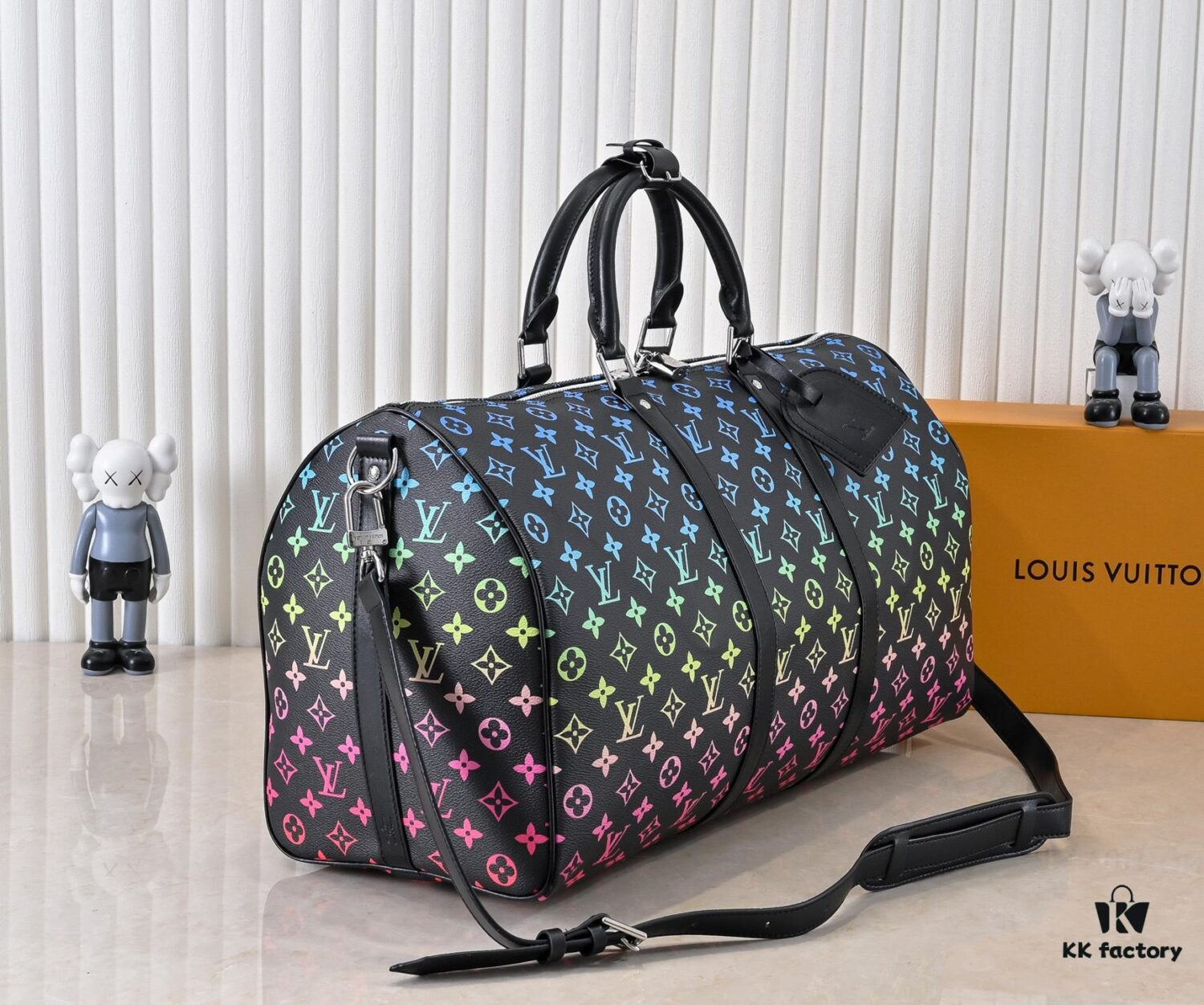 69305ff2f09edb6de4c50496 New Arrival M13745 41416 13915 Gradient Tricolor Series LV2025 Spring/Summer Collaboration with Takashi Murakami
