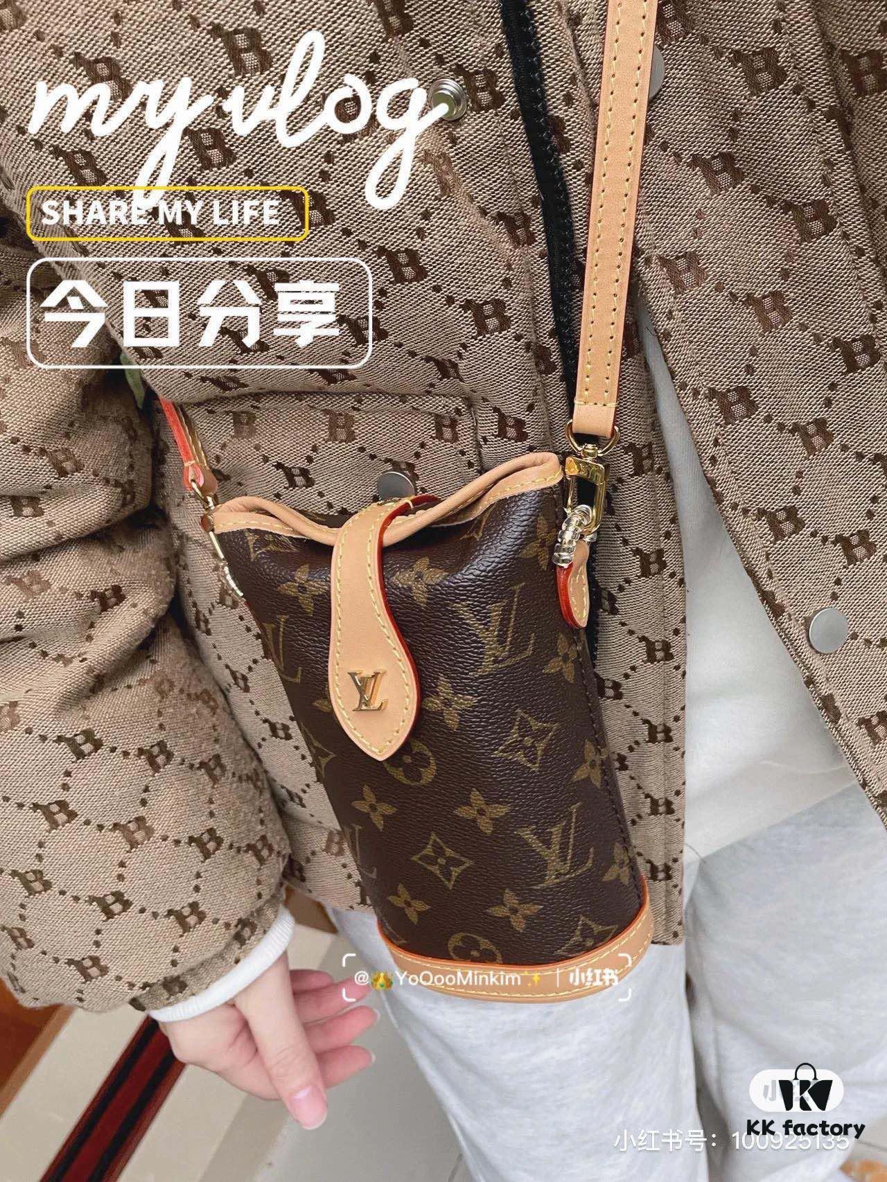 69306000f09edb6de4c504b3 Quality Upgrade 🔥 Exclusive Real-shot M80874 Monogram Vintage Mini Ice Cream Cone Bag 2022 Latest Fold Me Mini Style with Magnetic Clasp Design, Leather Featuring LV Hardware Elements, Compact and Exquisite Unisex Bag