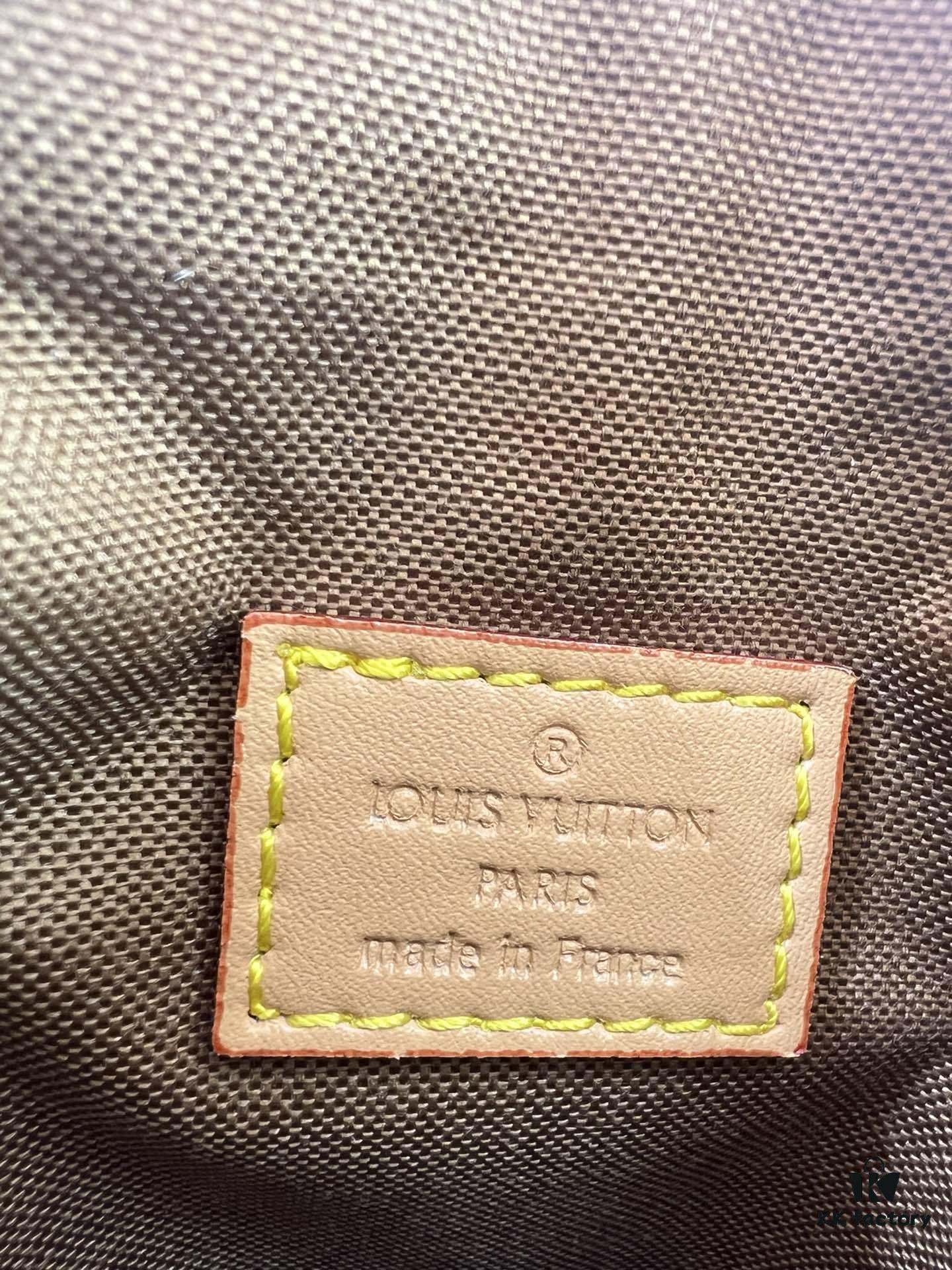 69306004f09edb6de4c504b8 Quality Upgrade 🔥 Exclusive Real Shot M80874 Vintage Mini Ice Cream Cone Bag 2022 Latest Fold Me Mini with Magnetic Clasp Design, Incorporating LV Hardware Elements, Compact and Exquisite Unisex Leather Bag