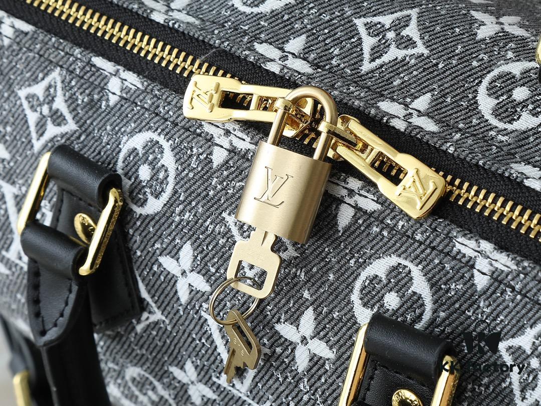 69306018f09edb6de4c504df Upgraded Original M46736 M59273 M58947 M21464 M59609 Speedy Bandoulière 25 Handbag, Striking Reappearance in the 2021 Fall Wild at Heart Capsule Collection, Featuring Oversized LV Embossing on Monogram Empreinte Leather, with Detachable Shoulder Strap for Crossbody Wear