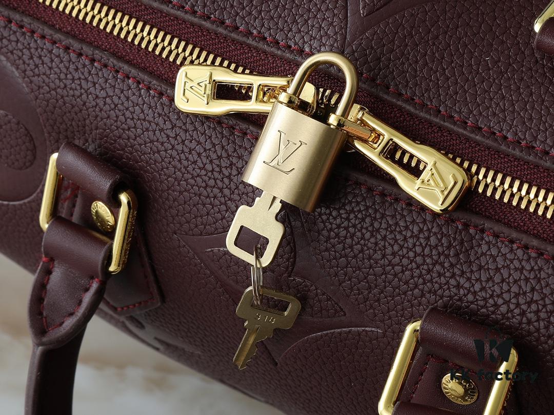 69306025f09edb6de4c504fc Upgraded Original M46736 M59273 M58947 M21464 M59609 Speedy Bandoulière 25 Handbag Reimagined in the 2021 Fall Wild at Heart Capsule Collection, Featuring Oversized LV Embossing on Monogram Empreinte Leather, with Detachable Strap for Crossbody Wear