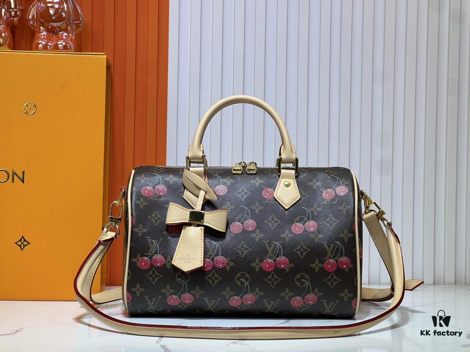 69306069f09edb6de4c50571 M17089 M40391 Louis Vuitton Cherry Series Handbag from 2005 Designed by Takashi Murakami