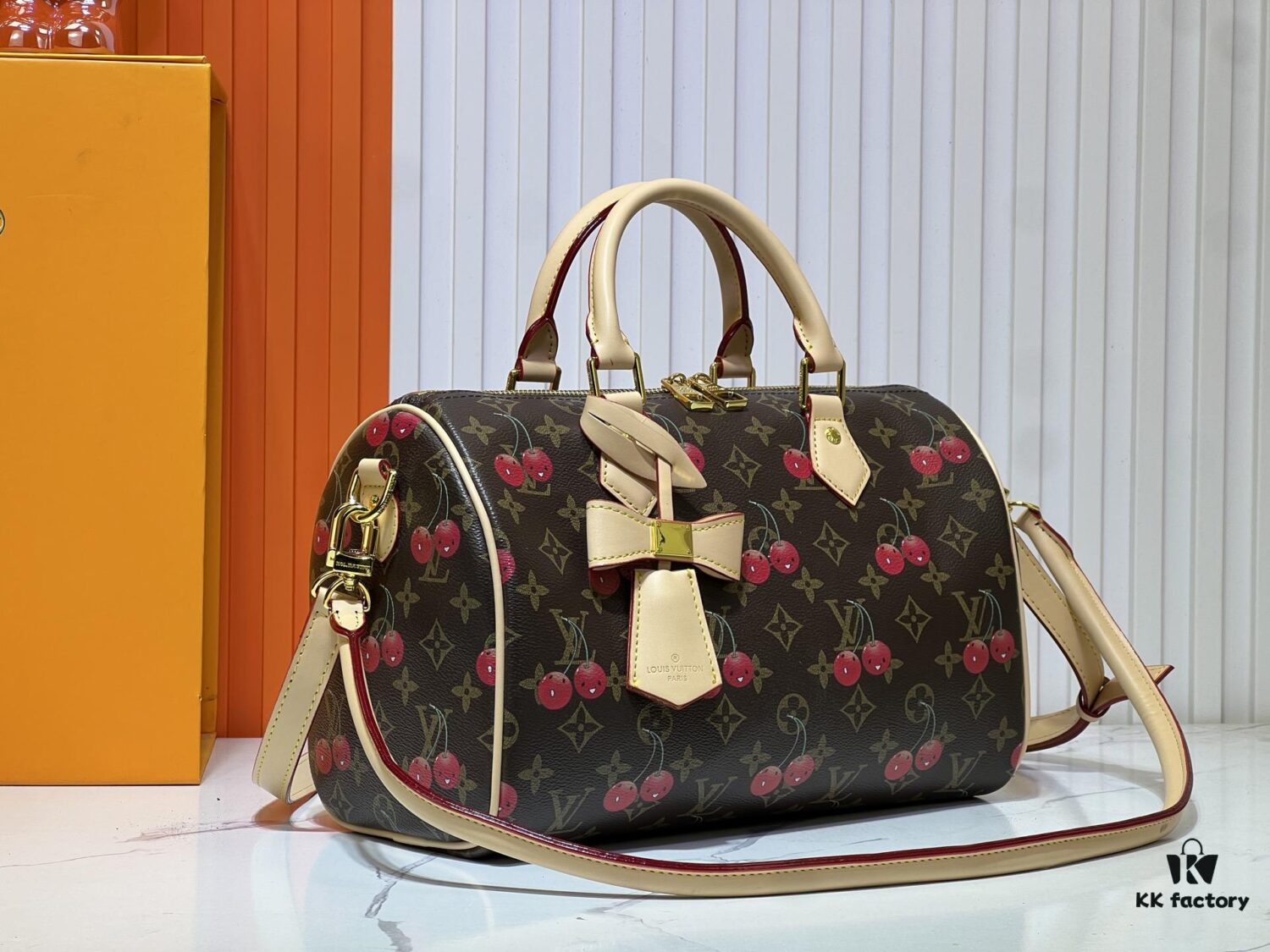 6930606af09edb6de4c50573 M17089 M40391 Louis Vuitton Cherry Series Handbag from 2005 Designed by Takashi Murakami