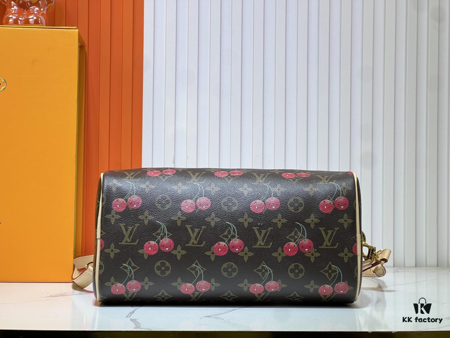 6930606df09edb6de4c50579 M17089 M40391 Louis Vuitton Cherry Series Handbag from 2005 Designed by Takashi Murakami