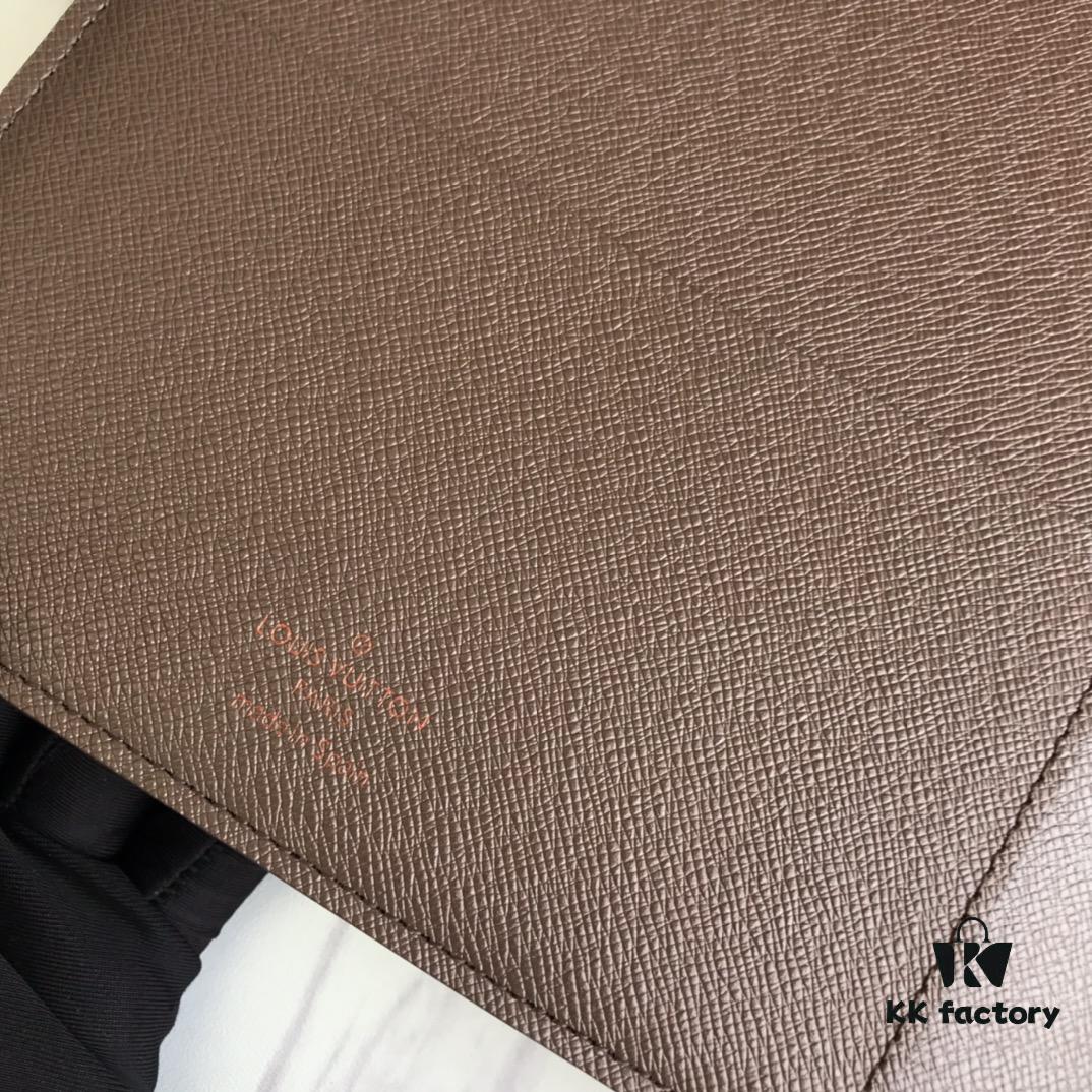 69306078f09edb6de4c5058a 2020 Hot Selling Extra Large Checkbook Wallet with 6 Card Slots, Cowhide Leather and LV Special Fabric, Gift Box Included, Approx. 18cm
