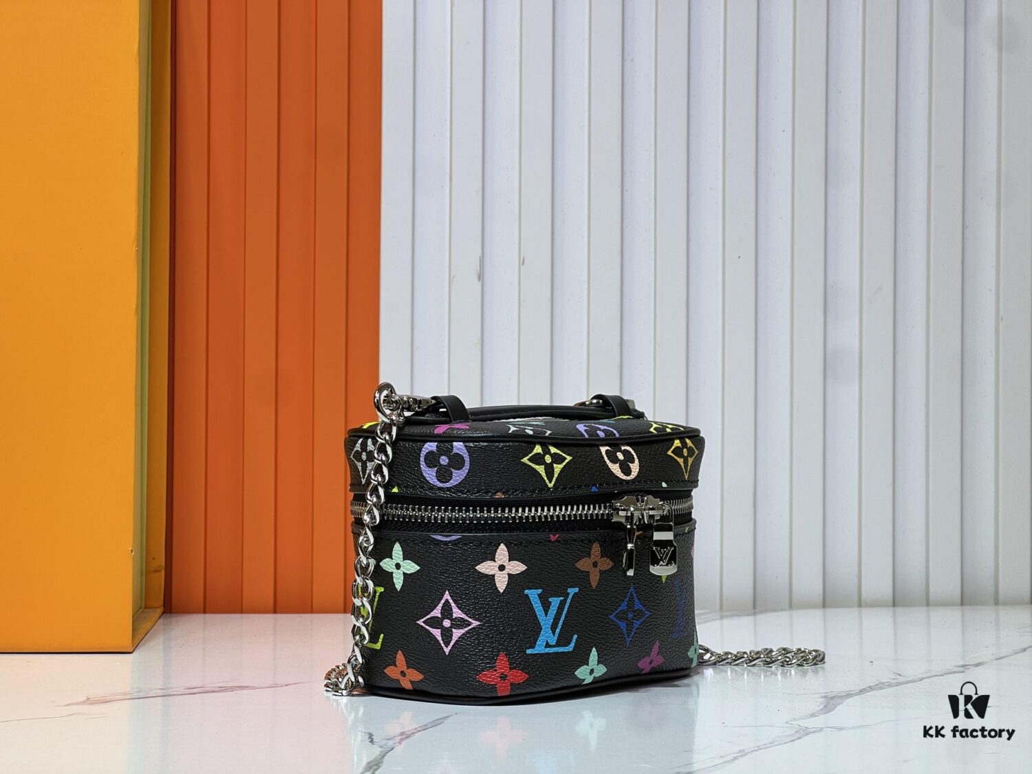 693060b2f09edb6de4c505ef Upgraded Original M13747 M44495 M42265 M44936 M42263 LV Takashi Murakami Nice Mini Nano Cosmetic Pouch Featuring Monogram Print in 33 Vibrant Colors, 2025 LV x Takashi Murakami Collaboration White Tricolor and Black Tricolor Twelve-Section Series, Globally Popular Among Celebrities