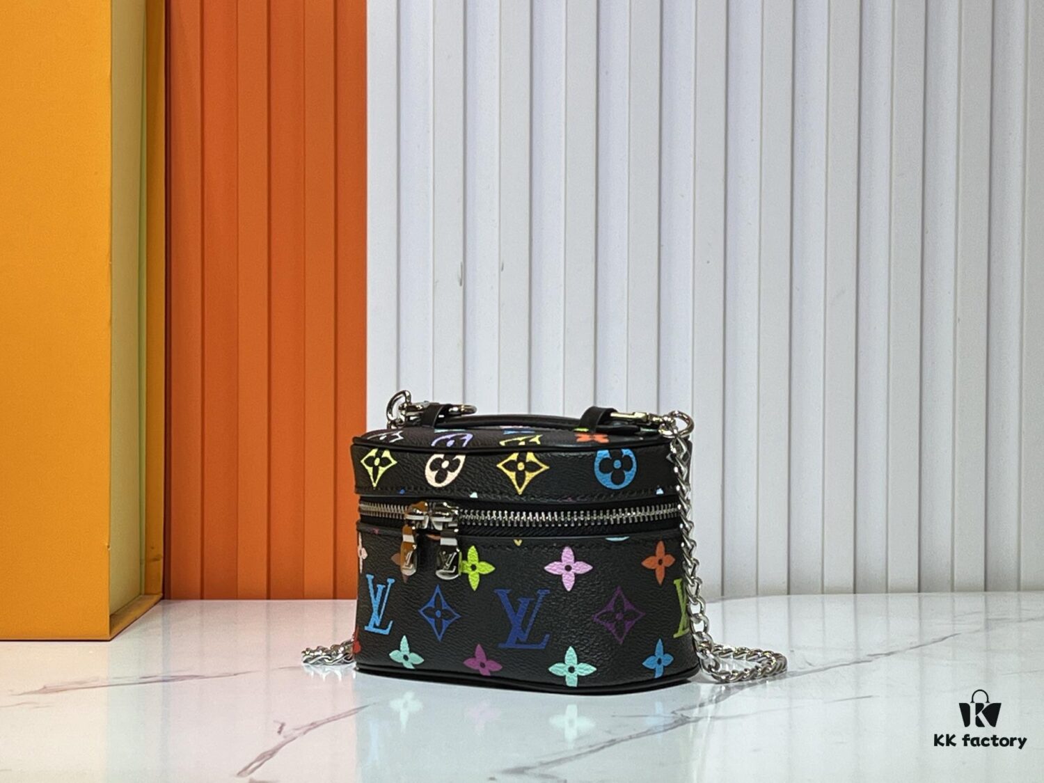 693060b2f09edb6de4c505f0 Upgraded Original M13747 M44495 M42265 M44936 M42263 LV Takashi Murakami Nice Mini Nano Cosmetic Pouch Featuring Monogram Print in 33 Vibrant Colors, 2025 LV x Takashi Murakami Collaboration White Tricolor and Black Tricolor Twelve-Section Series, Globally Popular Among Celebrities