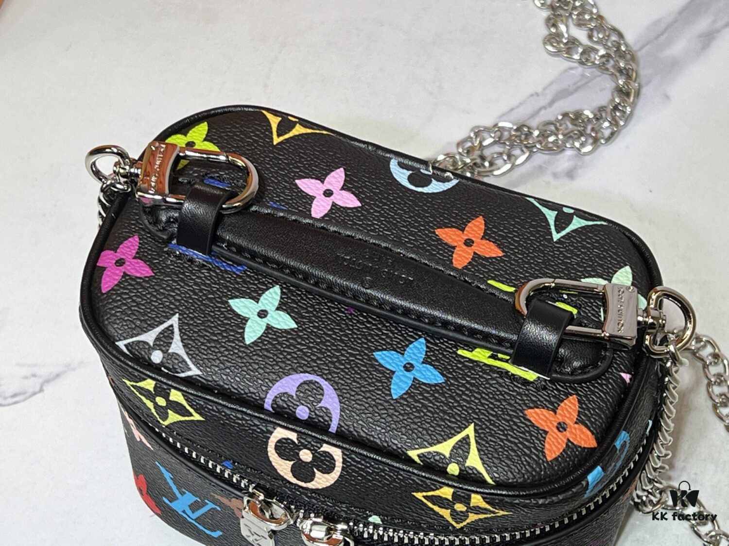 693060b5f09edb6de4c505f5 Upgraded Original M13747 M44495 M42265 M44936 M42263 LV Takashi Murakami Nice Mini Nano Cosmetic Pouch Featuring Monogram Print in 33 Vibrant Colors, 2025 LV x Takashi Murakami Collaboration White Tricolor and Black Tricolor Twelve-Section Series, Globally Popular Among Celebrities