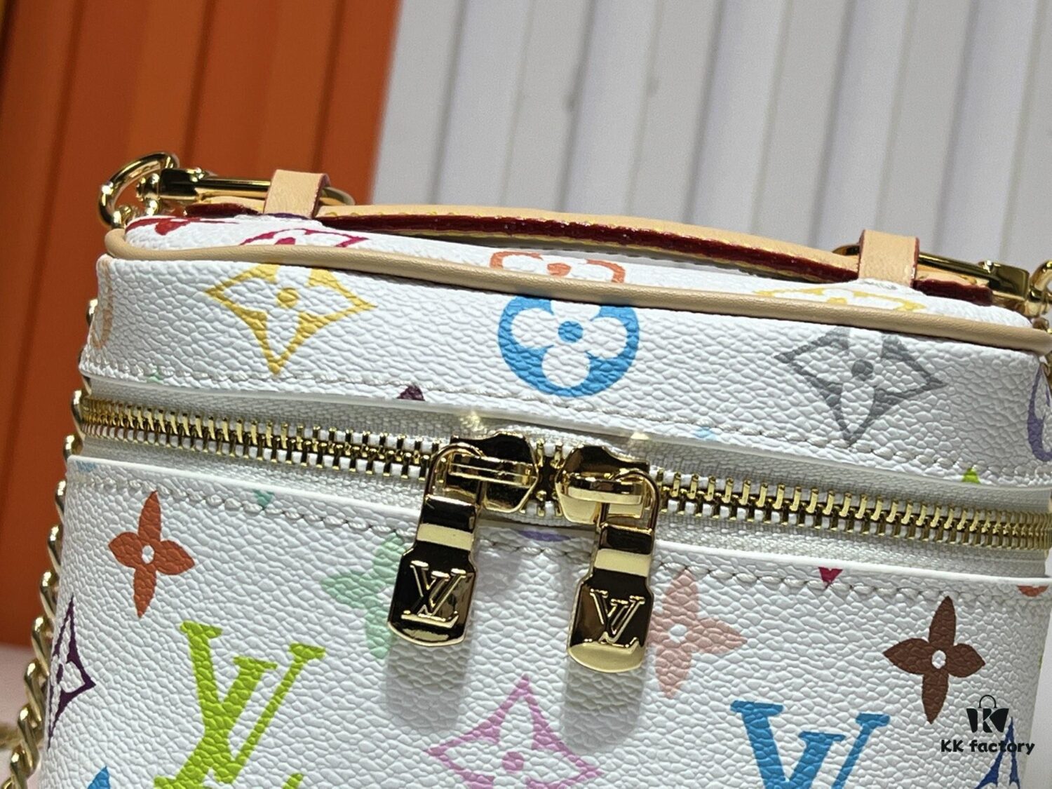 693060baf09edb6de4c505fc Upgraded Original M13747 M44495 M44936 M42263 M42265 LV Takashi Murakami Nice Mini Nano Pouch with Monogram Print in 33 Vibrant Colors, 2025 LV x Takashi Murakami Collaboration White Tricolor and Black Tricolor Twelve-Section Series, Popular Worldwide Among Celebrities