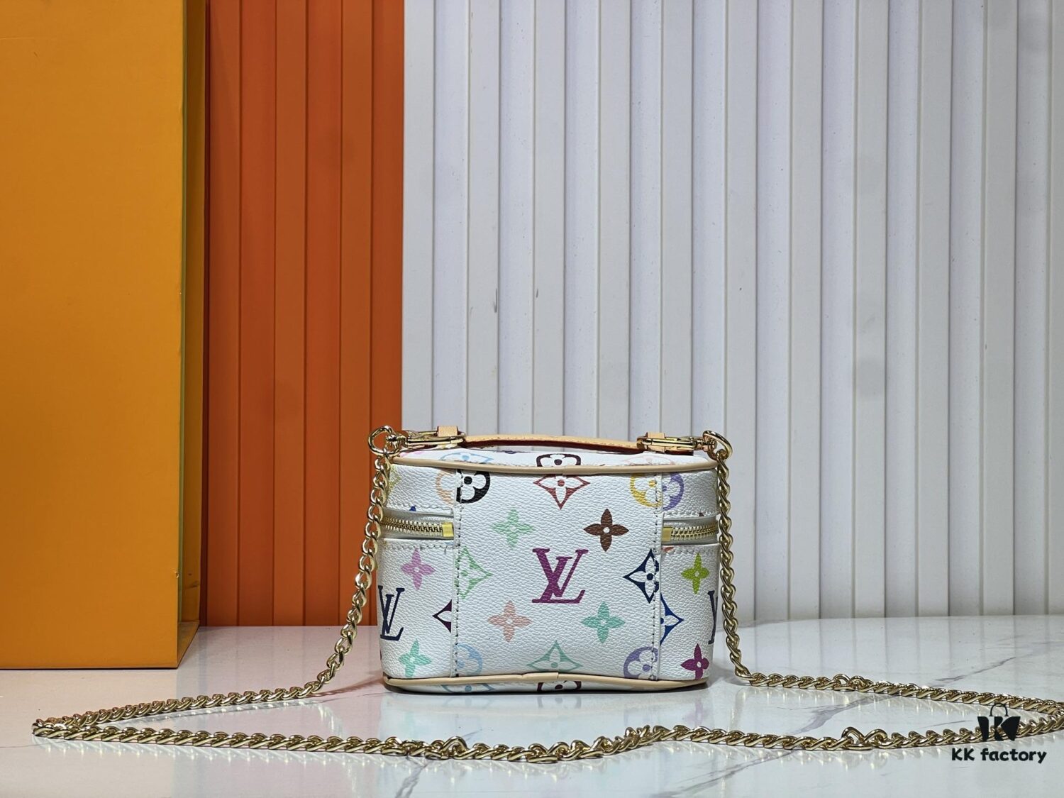 693060bbf09edb6de4c505fd Upgraded Original M13747 M44495 M44936 M42263 M42265 LV Takashi Murakami Nice Mini Nano Pouch with Monogram Print in 33 Vibrant Colors, 2025 LV x Takashi Murakami Collaboration White Tricolor and Black Tricolor Twelve-Section Series, Popular Worldwide Among Celebrities