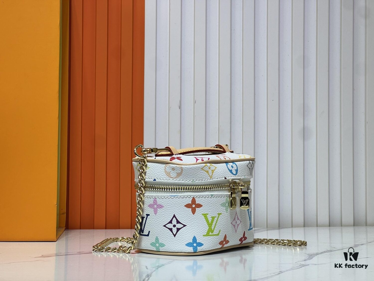 693060c0f09edb6de4c50606 Upgraded Original M13747 M44495 M44936 M42263 M42265 LV Takashi Murakami Nice Mini Nano Pouch with Monogram Print in 33 Vibrant Colors, 2025 LV x Takashi Murakami Collaboration White Tricolor and Black Tricolor Twelve-Section Series, Popular Worldwide Among Celebrities