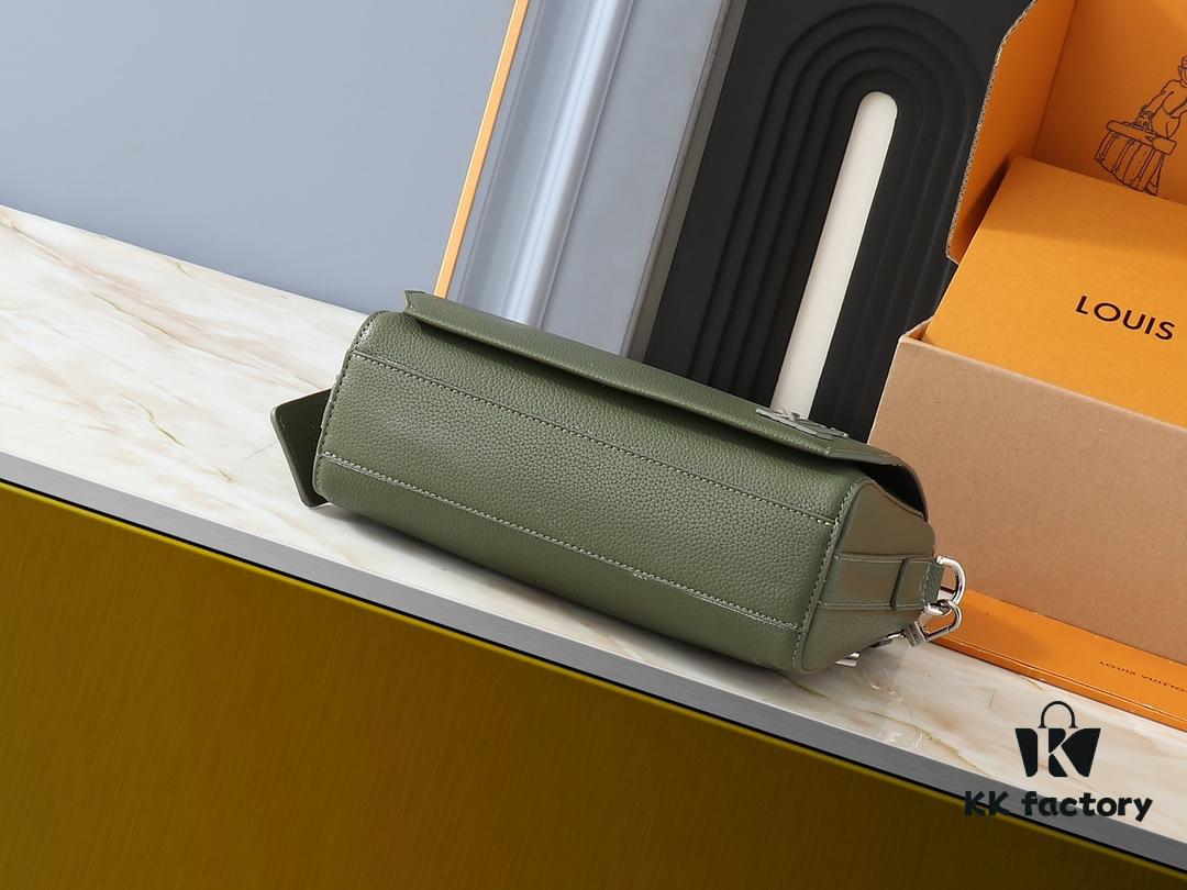 693061c0f09edb6de4c5082a Upgraded Original Takeoff Small Aer Messenger Bag in Black and Military Green
