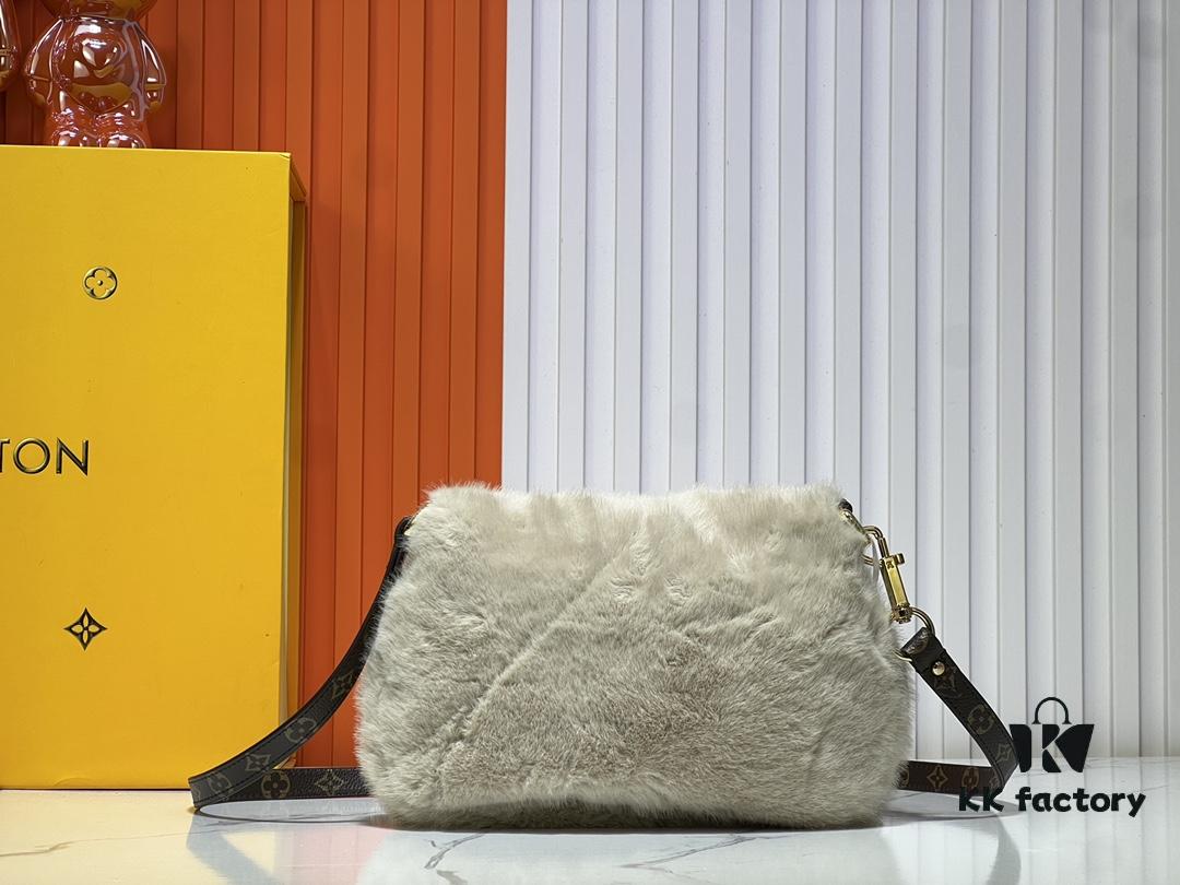 6930623af09edb6de4c5094e Upgraded Original M12097 M12192 M46829 Sunset Bag Crafted in Soft Shearling