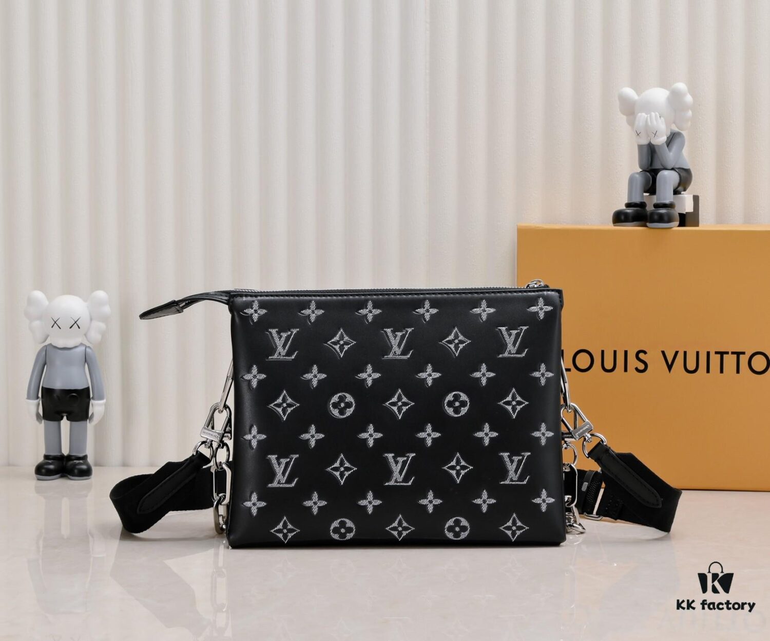69306263f09edb6de4c5099c Exclusive Real Shot - Upgraded Version ‼️ M21353 Printed 57790 Small Coussin Handbag in Monogram Embossed Lambskin