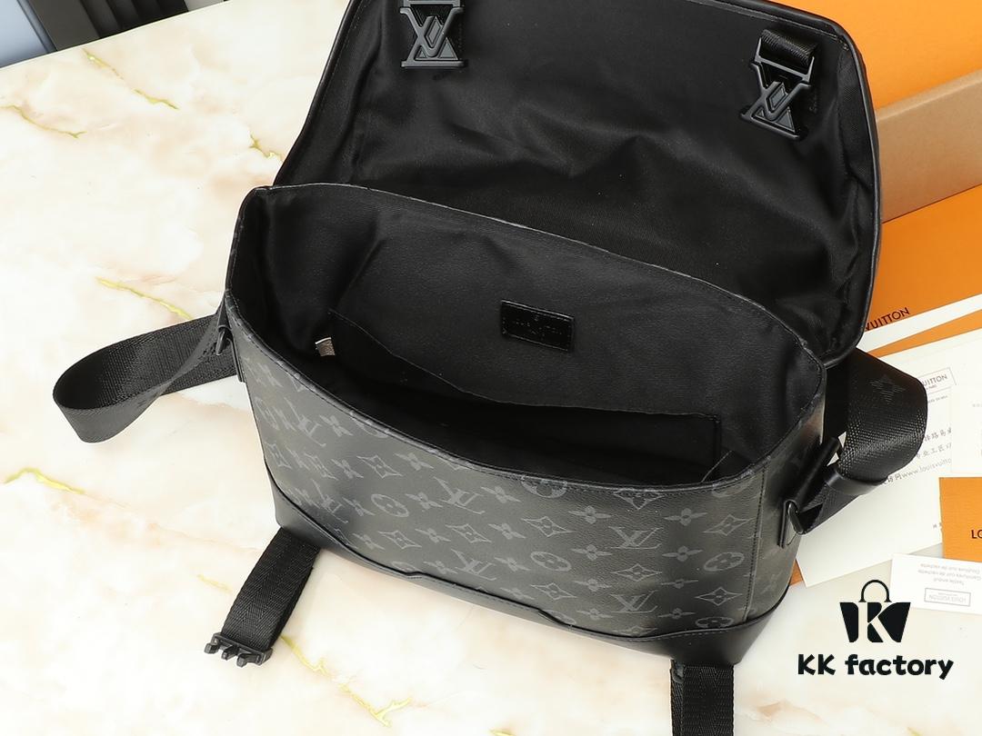 6930626af09edb6de4c509b0 Upgraded Original M25121 Voyager Small Messenger Bag