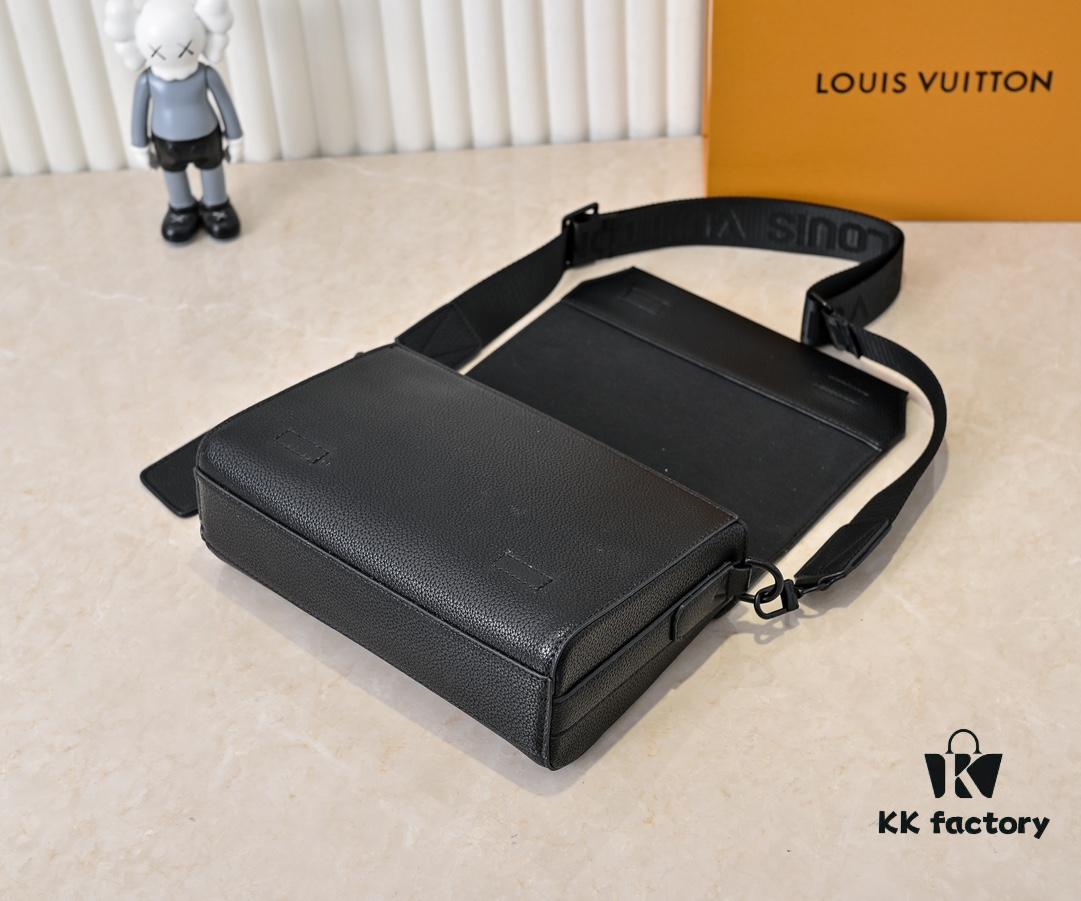 693062c1f09edb6de4c50a8b Upgraded Original Takeoff Small Aer Messenger Bag