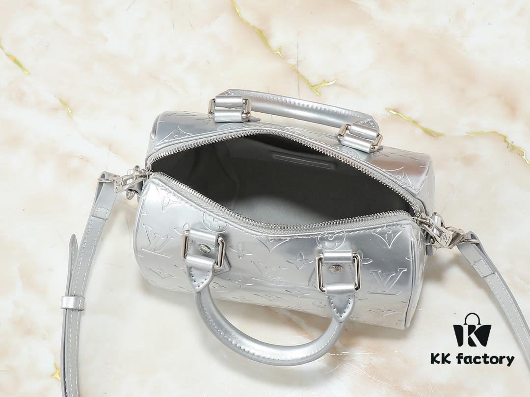 693062d2f09edb6de4c50aaf Upgraded Original M11987 M46234 Speedy Bandoulière 20 Handbag from LV Ski Collection