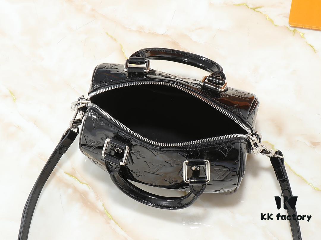 693062d7f09edb6de4c50ab9 Upgraded Original M11987 M46234 Speedy Bandoulière 20 Handbag from LV Ski Collection