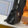 693062dcf09edb6de4c50ac3 Upgraded Original Version M54811 M54810 This Twist Tote Bag Features Modern Silhouettes and Luxurious Design Elements Such as the Classic LV Twist Lock and Crossbody Strap, Destined to Become a New Center of Attention