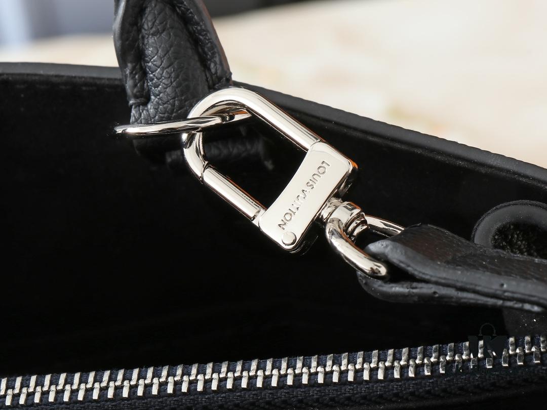 693062def09edb6de4c50ac7 Upgraded Original Version M54811 M54810 This Twist Tote Bag Features Modern Silhouettes and Luxurious Design Elements Such as the Classic LV Twist Lock and Crossbody Strap, Destined to Become a New Center of Attention
