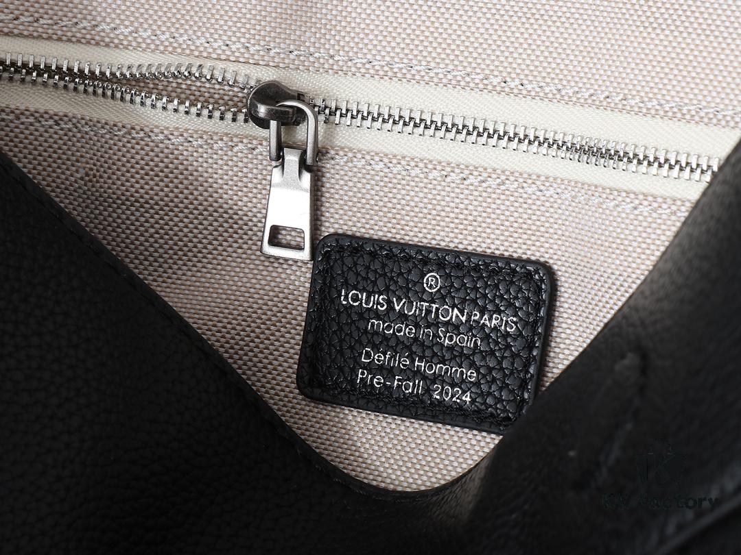 693062edf09edb6de4c50ae6 Upgraded Original M11607 M11533 M11630 Steamer Crossbody Bag