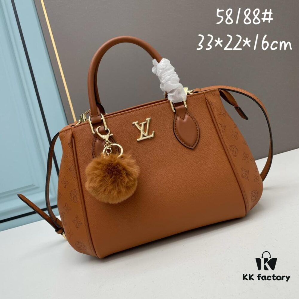 69306313f09edb6de4c50b3a New LV Monogram Leather Handheld Shoulder Crossbody Bag, Model 58188, with Long Strap, 2022 New Fashion Women's Bag, Large Capacity