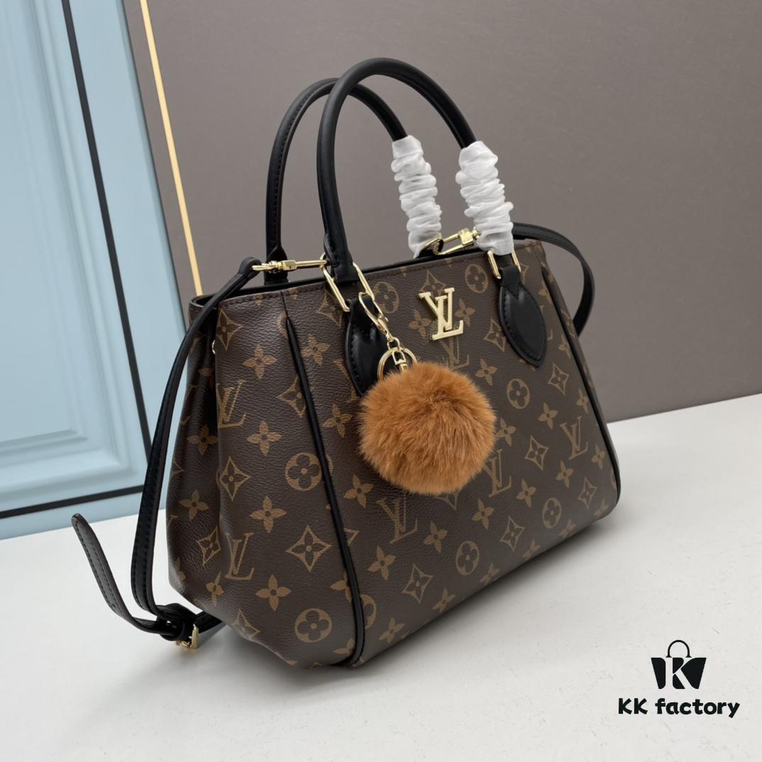 6930631af09edb6de4c50b4a New LV Monogram Leather Handheld, Shoulder and Crossbody Bag Model 58188