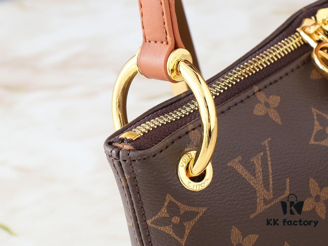 69306328f09edb6de4c50b72 Upgraded Original M12174 This Pochette Sèvres Belongs to the LV Ski Collection, Ready to Shine in a 'Sparkling' Gunmetal Tone
