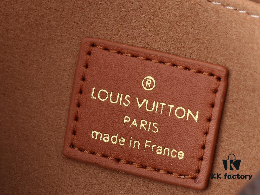 6930632af09edb6de4c50b75 Upgraded Original M12174 This Pochette Sèvres Belongs to the LV Ski Collection, Ready to Shine in a 'Sparkling' Gunmetal Tone